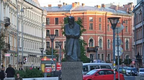 Герои жившие в санкт петербурге