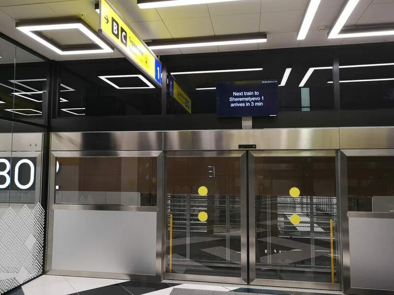 Шереметьево терминал в метро. Лифт шереметьево. паркинг шереметьево b лифты. указатель терминалов шереметьево. трансфер в шереметьево терминал b.