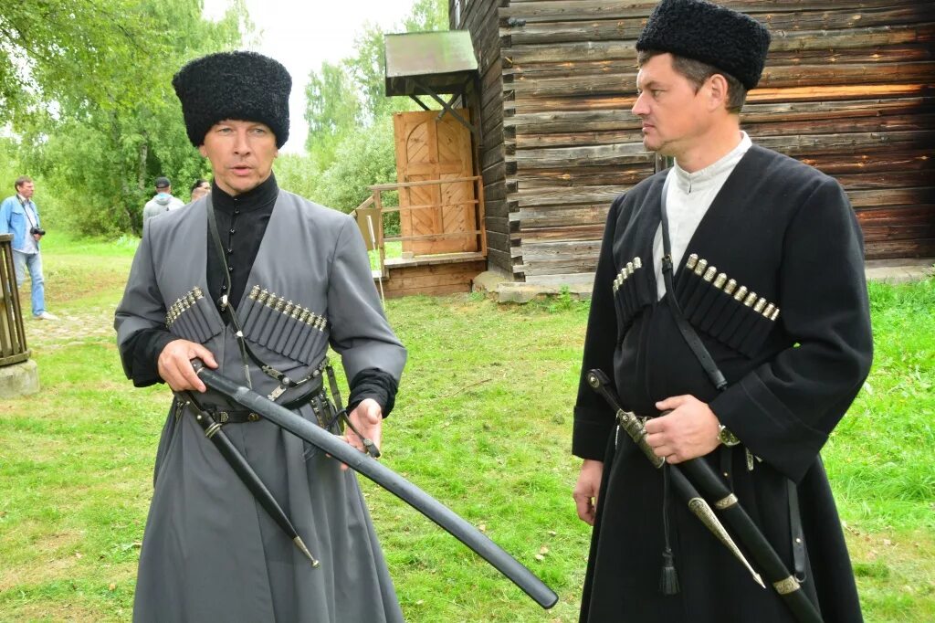 Черкеска Казачья. Бешмет казачий. Архалук кубанских Казаков. Карачогельский архалук.