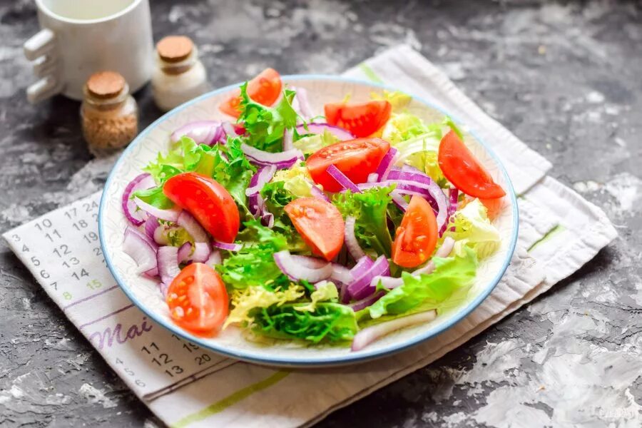 Тунец помидор сыр