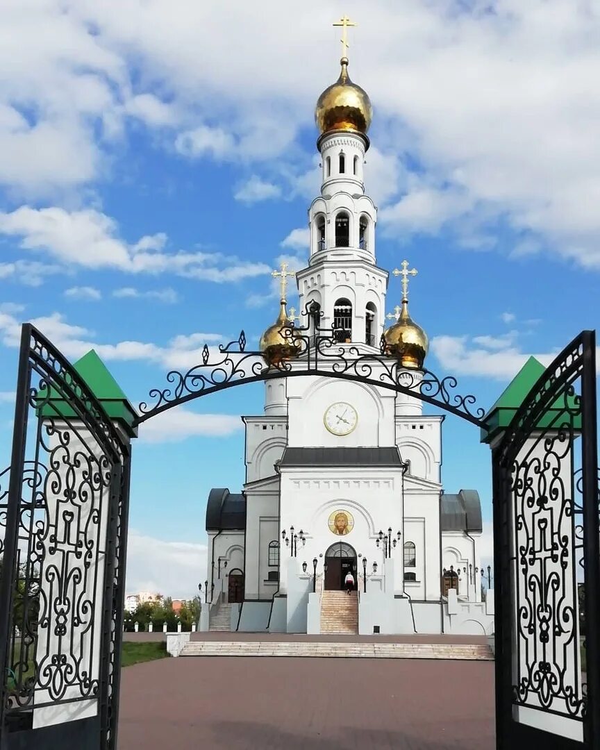 Спасо-преображенский собор - кафедральный собор абакан. Преображенакий соло абакан. Преображенский храм абакана. Спасо-преображенский собор (абакан). Преображенский храм абакана.