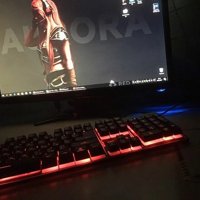 Io by red square игровая. 1. Игровое кресло red-square eco blazing (rsq-50026). Кресло компьютерное игровое red square lux black (rsq-50014). К/кресло red square rsq-50002.