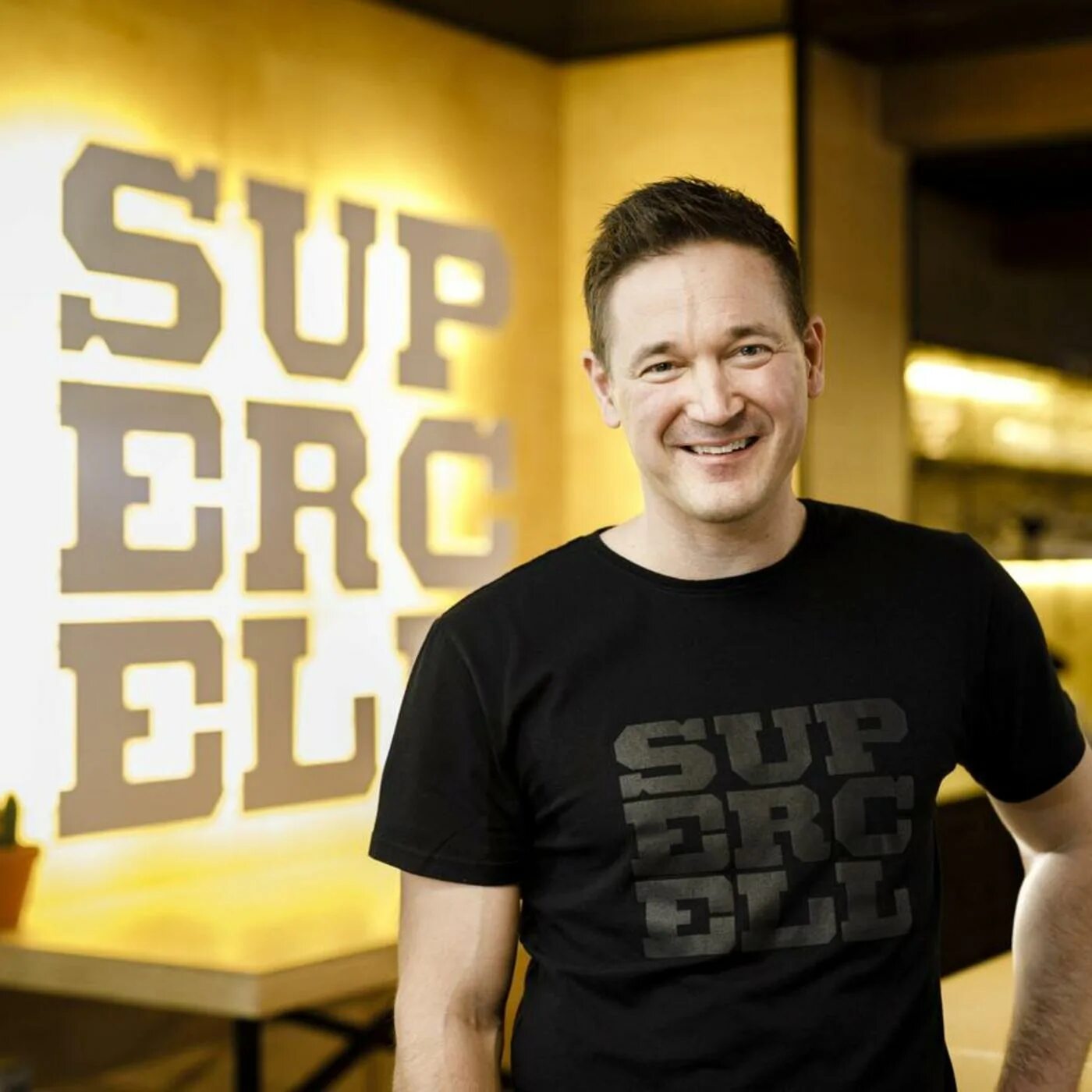 Supersell store. Фрэнк суперселл. Фрэнк суперселл Разработчик. Илкка Supercell.