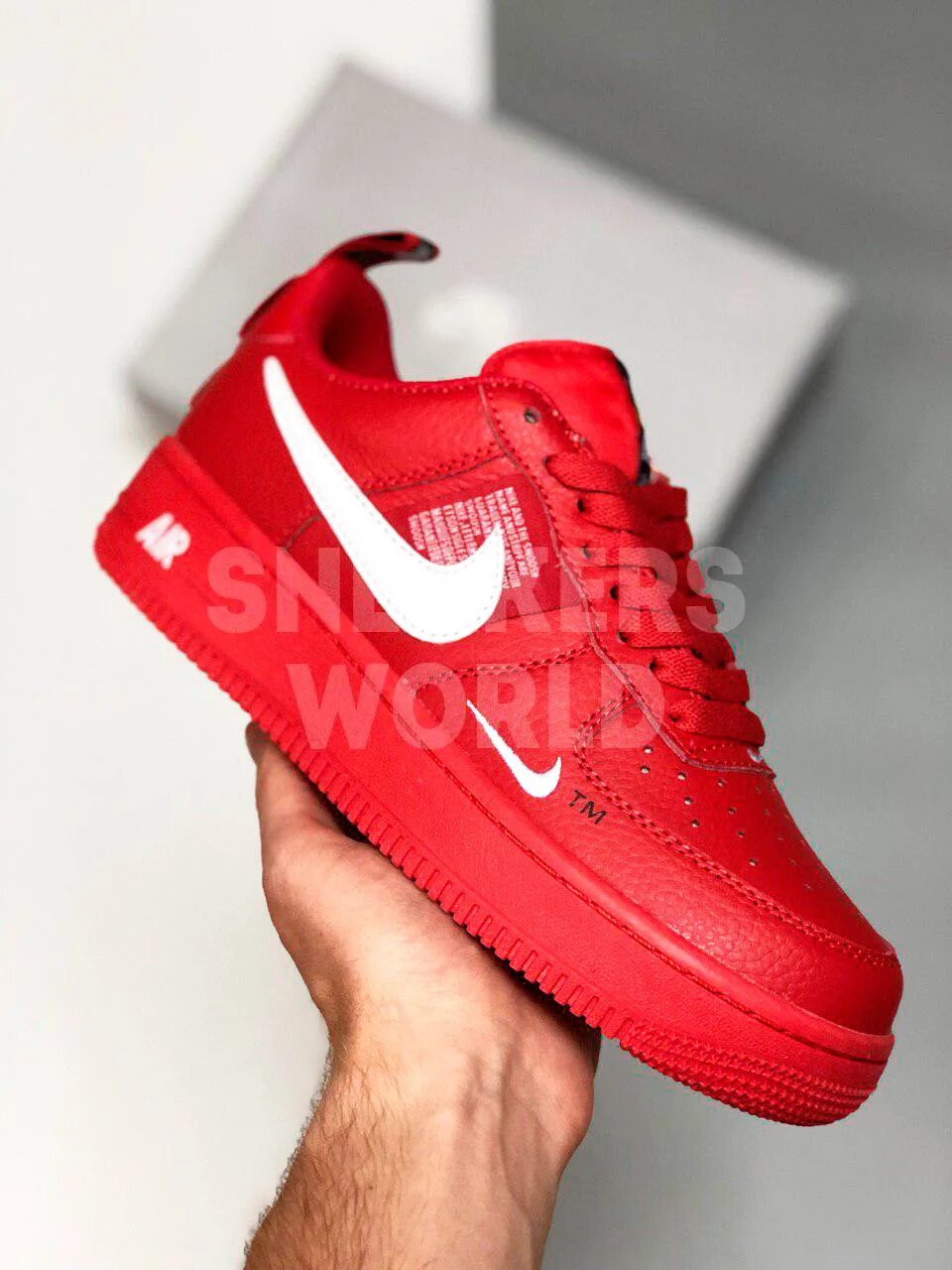 Nike air force 1 mid 07 lv8. Высокие найк аир форс 1 красные. Nike air force 1 high red. Nike air force 1 low красные замшевые. Кроссовки найк air force мужские красные.