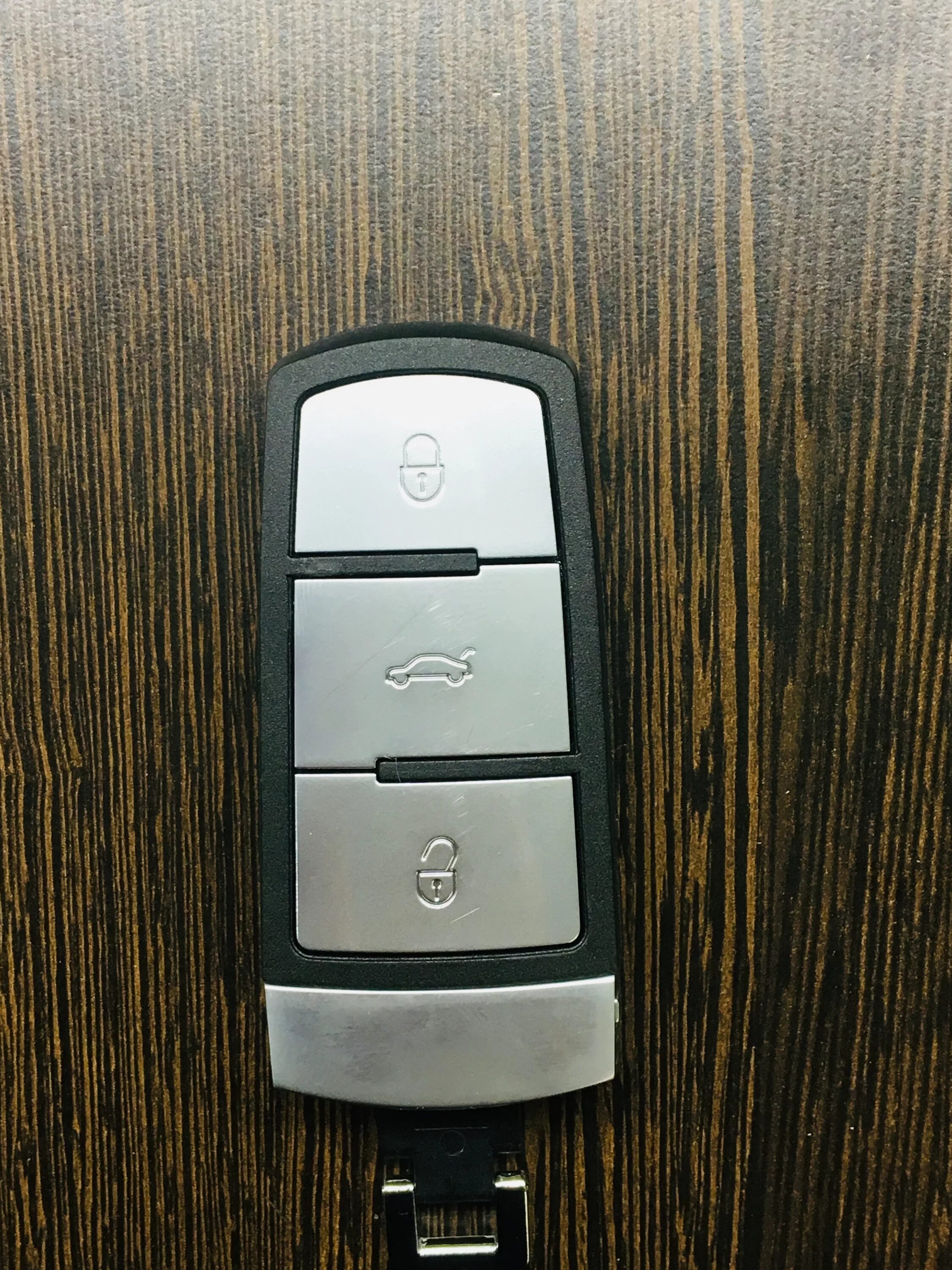 ключ от фольксваген пассат б6. ключ пассата. ключ passat b5+. ключ пассат б7. фольксваген б5 ключ замка зажигания.