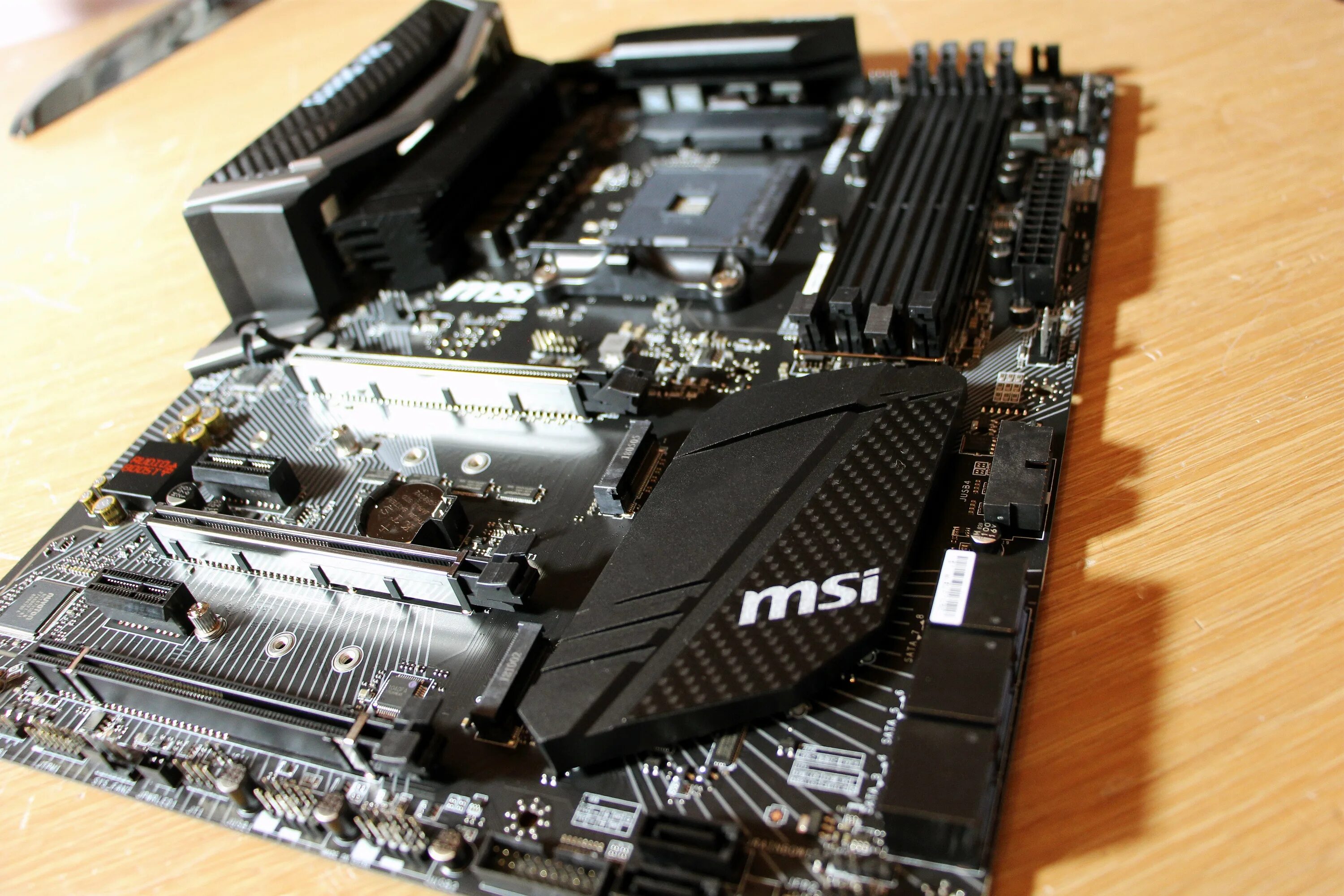 MSI motherboard x470. MSI x470 Gaming Pro. MSI x470 a-Pro. Материнская плата MSI гейминг про карбон x470. Asus x470 gaming