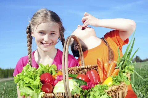 Девочка с урожаем 