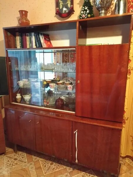 Стенка мебель даром. 999. Шкаф барахолка. Мебель с рук. Отдам даром касимов.
