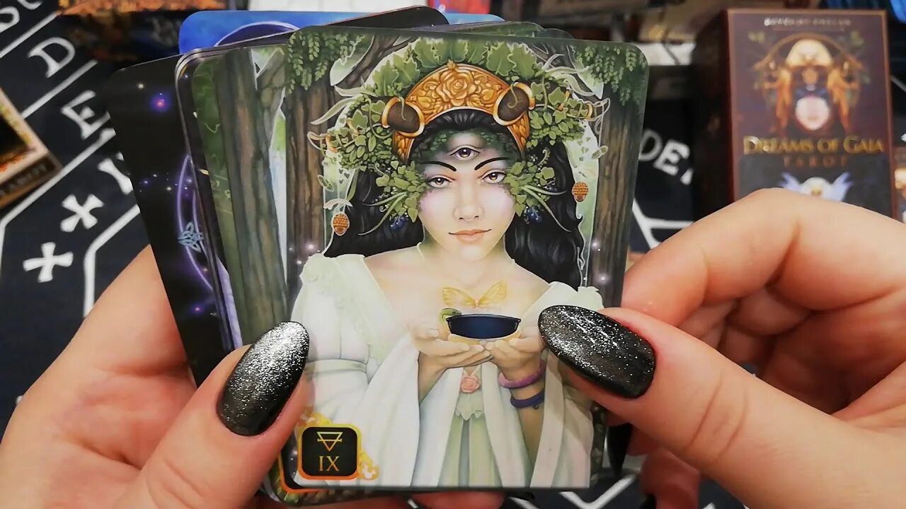 Колоды дримс Таро. Таро Dreams of Gaia Tarot. Таро мечты Гайя. Космическое Таро. Таро новинки ютуб