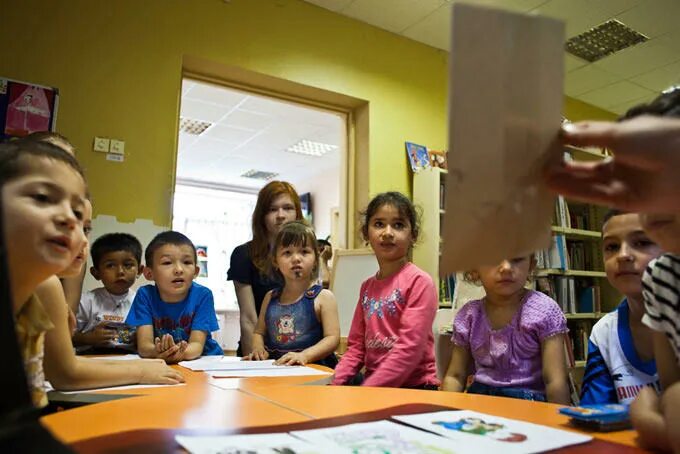 Дети мигранты в детском саду. Обучение детей мигрантов. Тренинги для детей-мигрантов. Детские сады в Германии. Обучение детей инофонов
