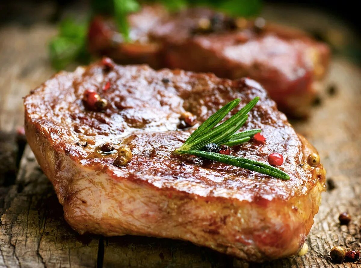Как пожарить мясо на сковороде стейк. Grilloff. свиной рибай. стейк из свинины. сочный стейк.
