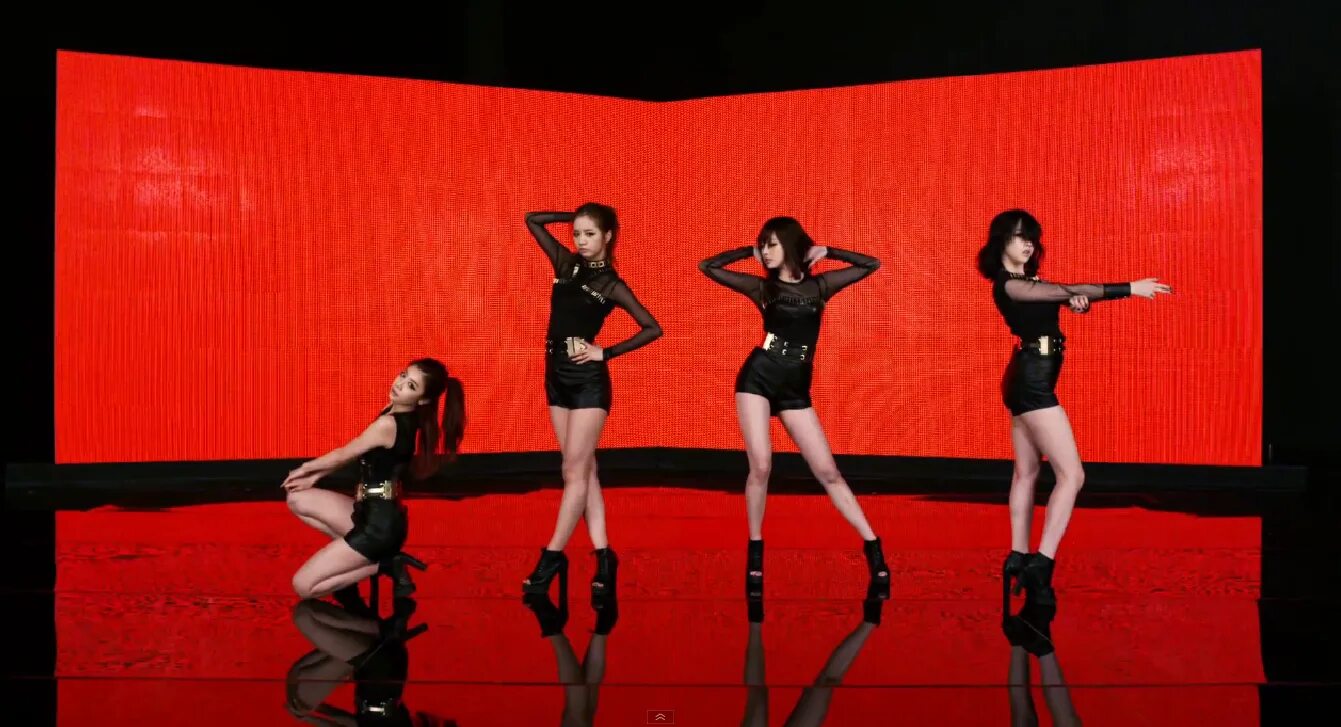 Girls day клип. Girls day live. Группа girl’s day. Girls day афиша. Girls day имена.