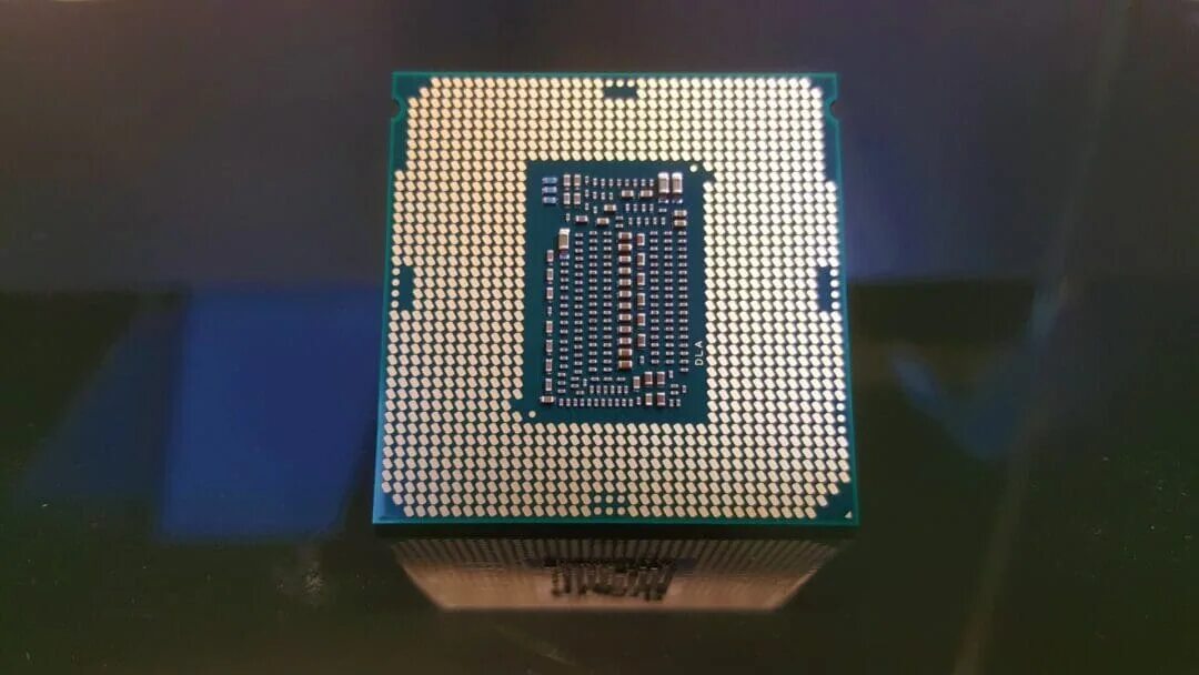 Intel Core i7-9700k. LGA 1700 процессоры Intel. Intel Core i9-9900k. Процессор Intel Celeron g6900 OEM. I3 12100 3.3