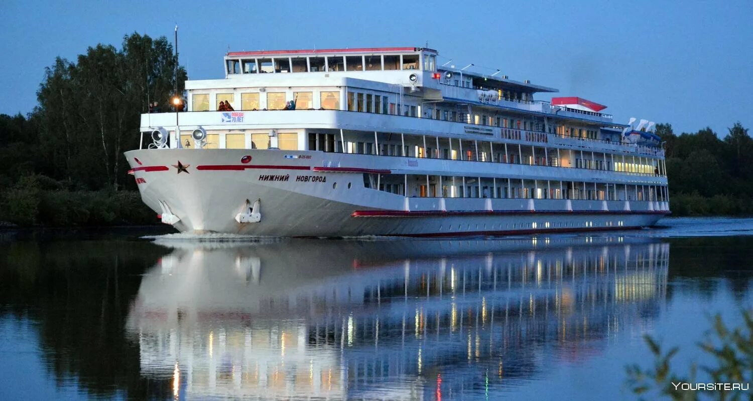 Теплоход андропов валаам. Корабль санкт-петербург водоход. Теплоход петергоф. Vodohod neva. Корабль санкт-петербург водоход.