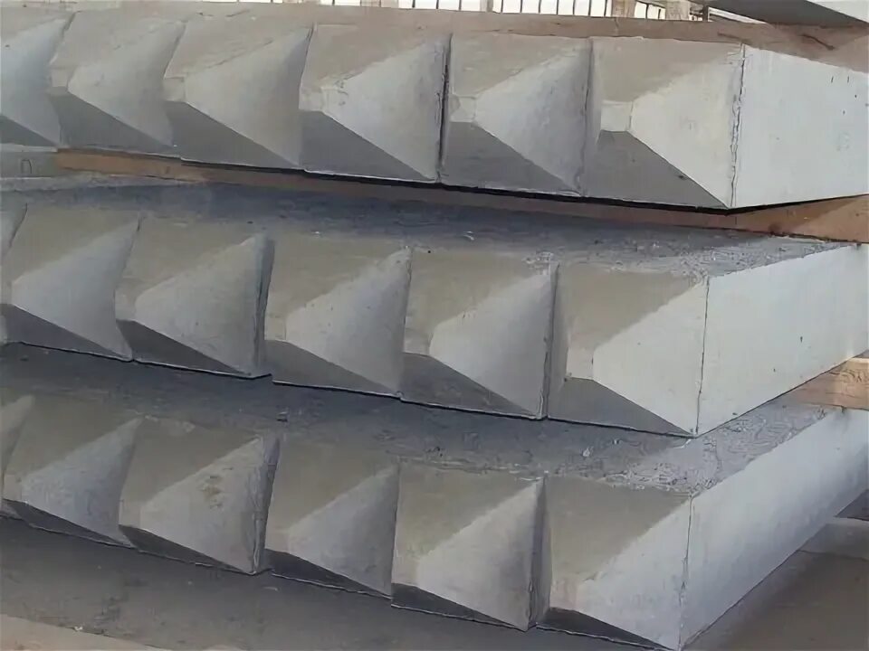 Свая бетонная 150х150. Б. Забивка свай 150х150х3000. Сваи 150х150х3000. Жби сваи 150х150х3000.