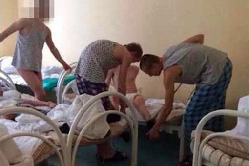 стационар детской психиатрической больницы. психиатрическая больница москва палаты. самарская областная клиническая психиатрическая больница палаты. дедскаяпсихиатрическаябольница. дети в психиатрической больнице.