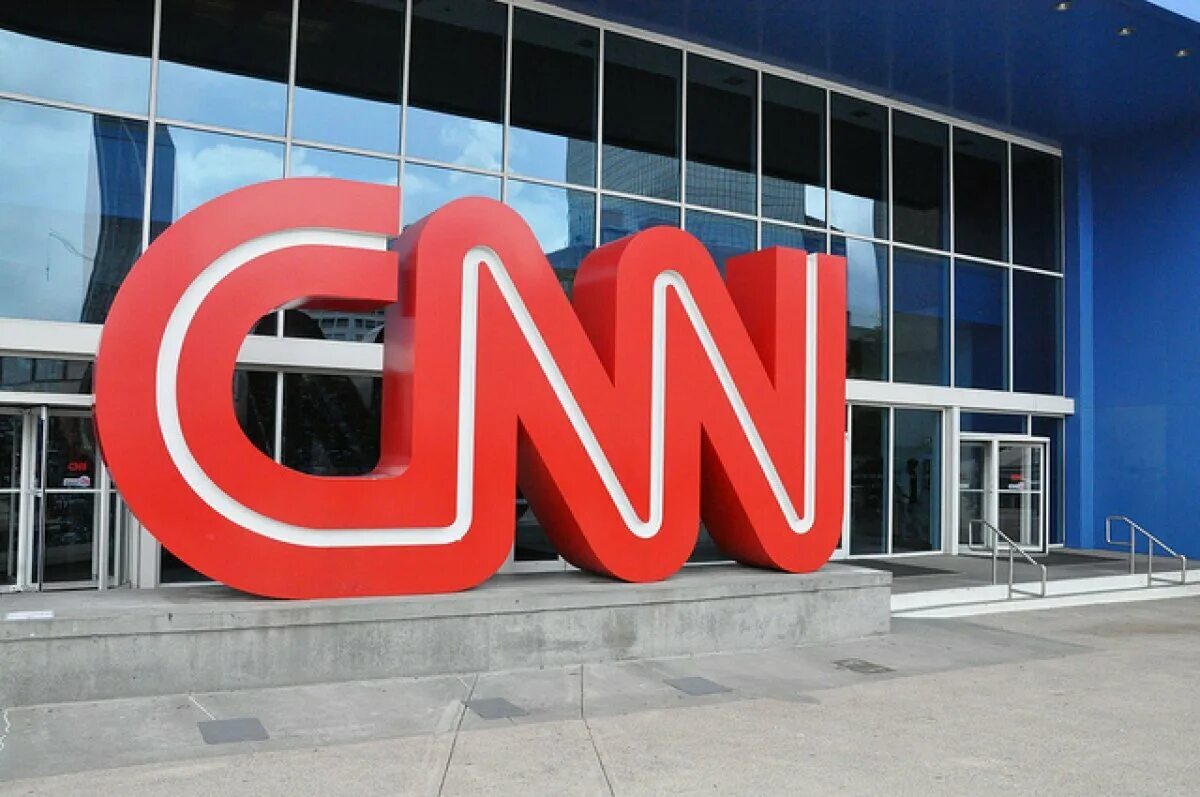 Cnn сообщает. Американские телеканалы. cnn. cnn international. фото с названием американского новостного агентства cnn.