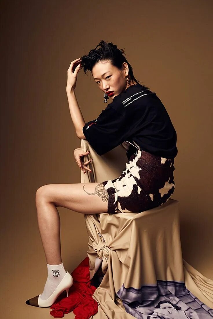 Choi одежда. Сора чой. корейская модель sora choi. sora choi versace.