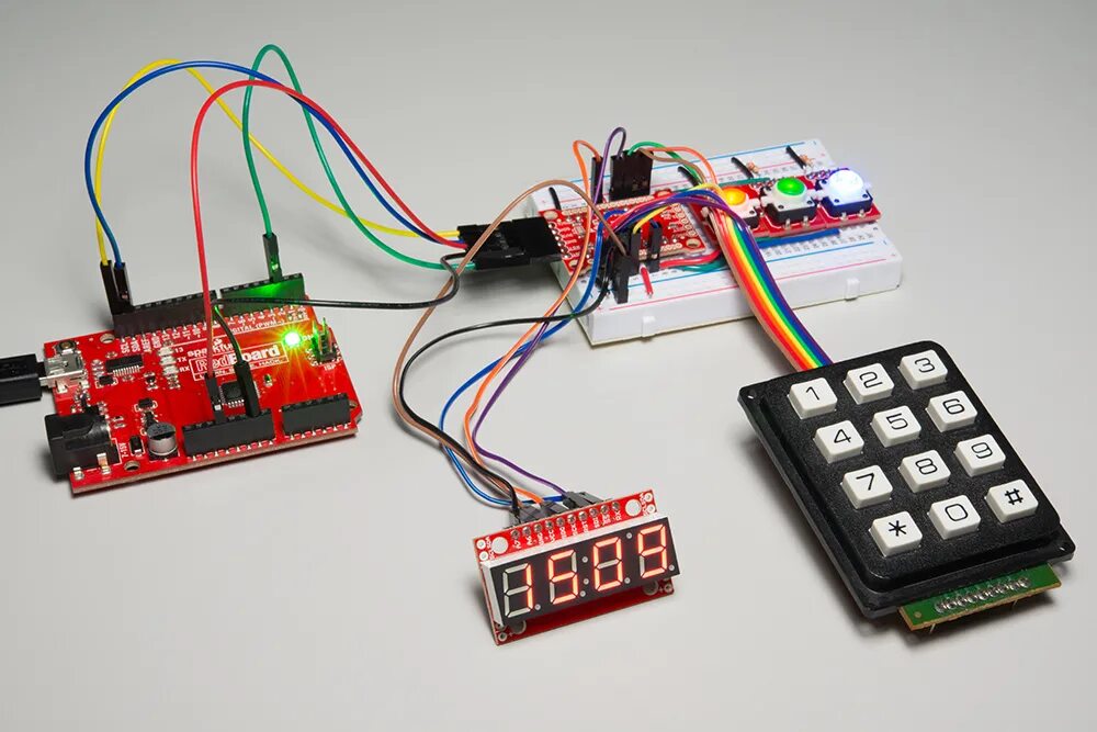 Какой ардуино лучше. Sx1509 чип. кодовый замок на ардуино. arduino для страйкбола. крестовина для платы ардуино.