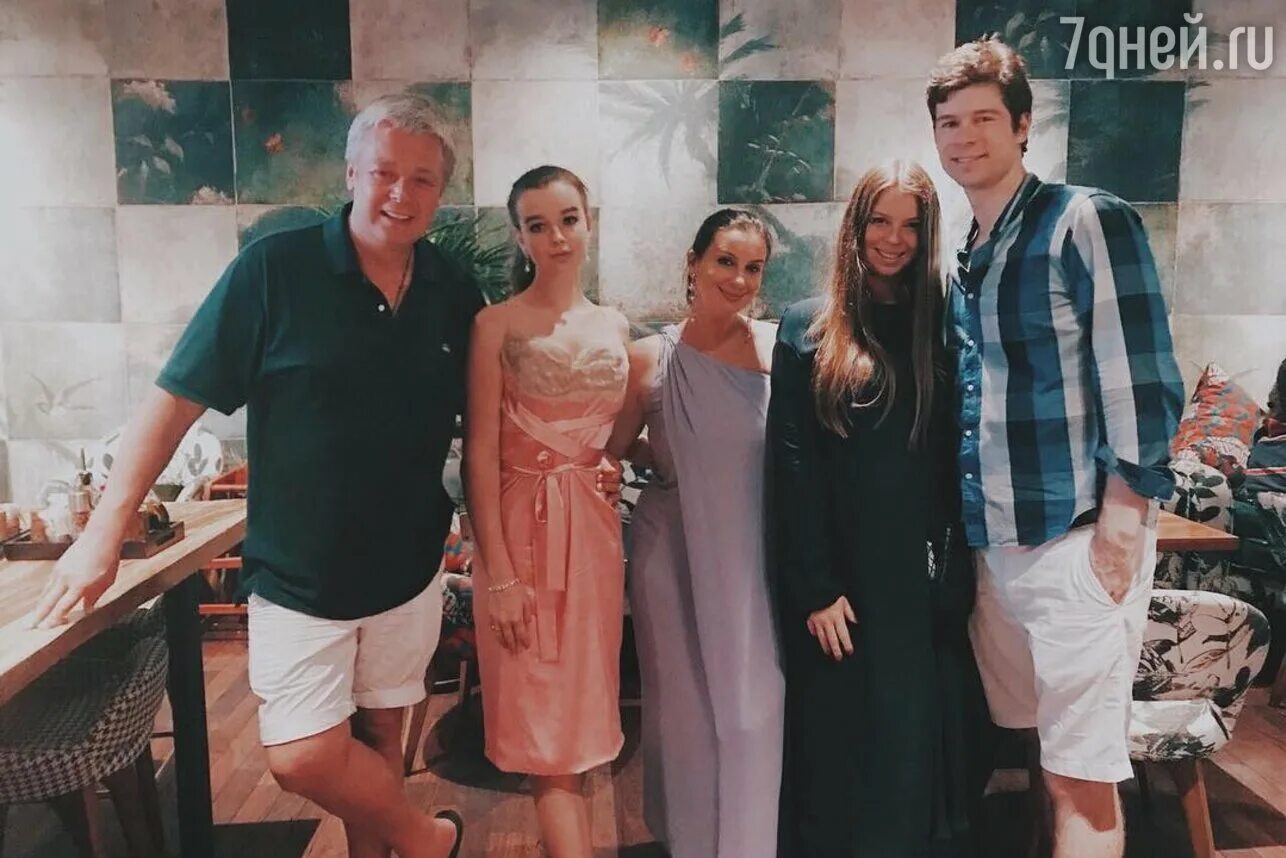 екатерина стриженова с внуком. александра стриженова с племянником. екатерина стриженова дети. екатерина стриженова с внуком. александр и екатерина стриженовы с внуком.