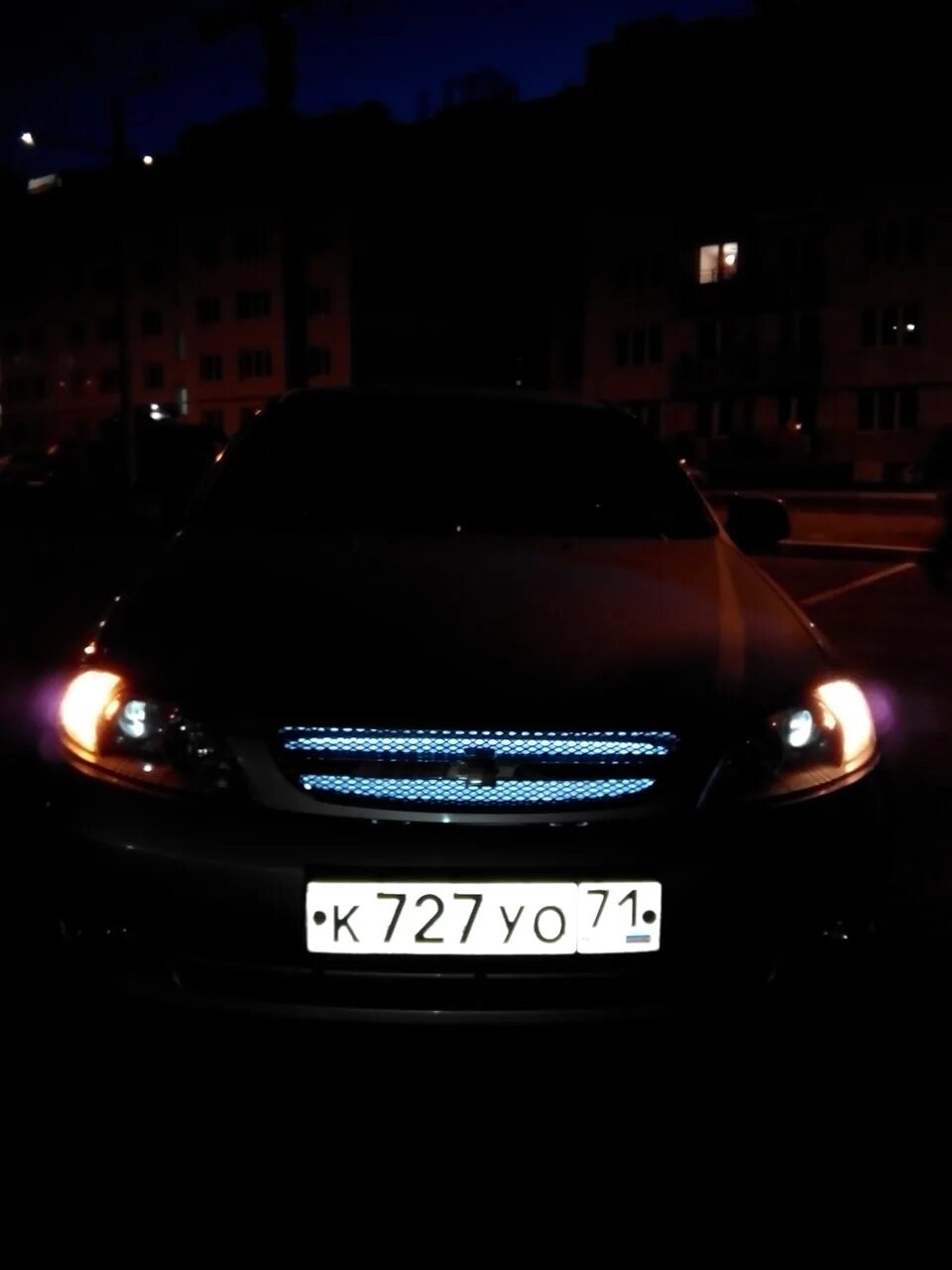 Подсветка решетки радиатора форд фокус 2. Подсветка радиаторной решетки приора. Подсветка решетки bmw e63. Подсветка решетки радиатора лексуса. Подсветка решетки.