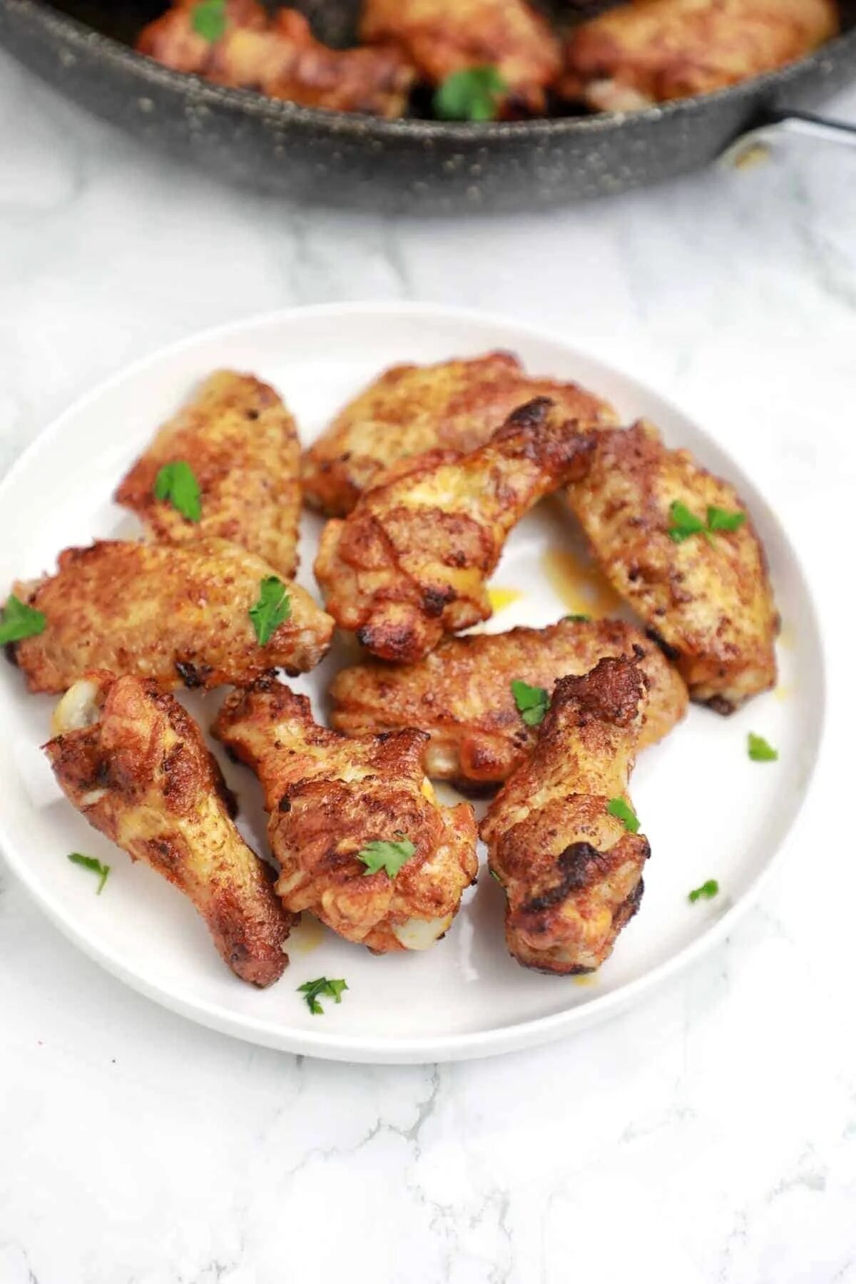 Крылышки в кляре. Куриные крылышки в панировке. Во фритюре вкусные и простые. Крылья в кляре. Крылья баффало во фритюре.