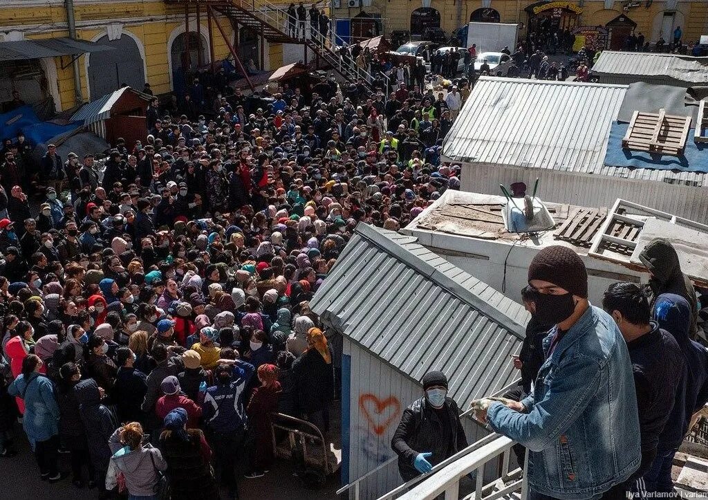 Новости сегодня на рынках последние ситуация. Сенной рынок в Санкт-Петербурге. Базар на Сенной площади в Санкт-Петербурге. Сенном рынке в Санкт-Петербурге. Рынок на Сенной площади в СПБ.