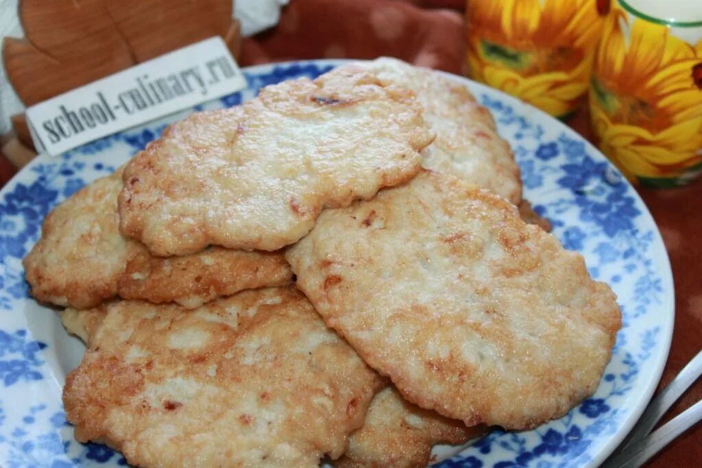 Оладушки на скорую руку. Оладьи из кабачков. Мясные оладьи рецепт. Оладьи из кабачков с фаршем. Мясной оладушек.