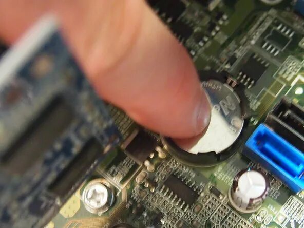 Как поменять батарейку dell How to fix five beeps at your Dell Inspiron n 5110 YouTube