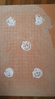 Приклеить отвалившуюся
