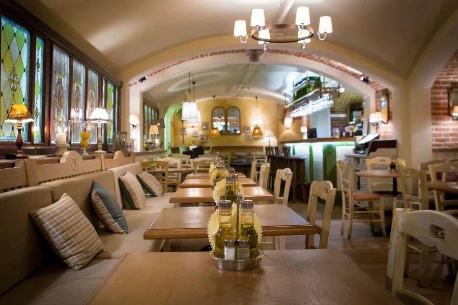 Траттория венеция на пушкинской. Москва оружейный переулок 11 траттория венеция. Ресторан траттория москва. Траттория венеция страстной бульвар. Траттория венеция, москва, оружейный переулок.