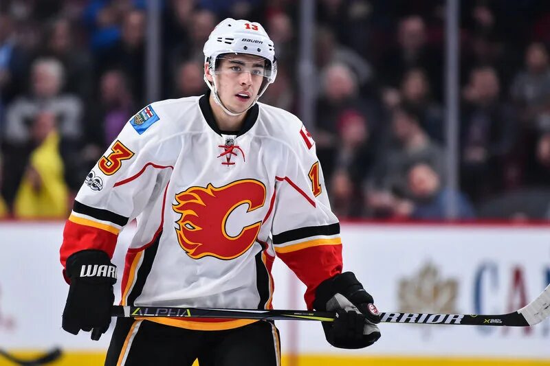 Johnny gaudreau nhl. Джонни годро хоккеист. Johnny gaudreau. Джонни годро хоккей. Годро геншин.