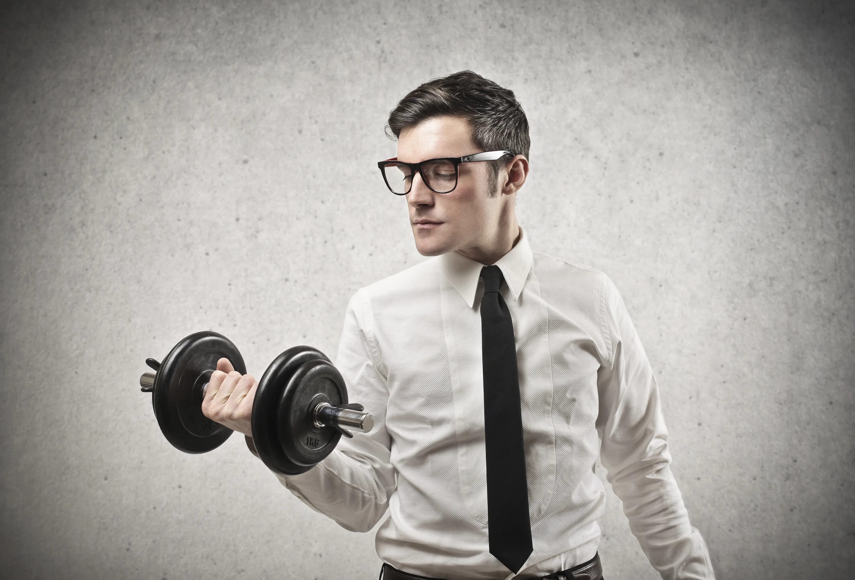 американский бизнесмен на спорте. имидж спортсмена. спортивный агент. спортивный бизнесмен. корпоративный фитнес.