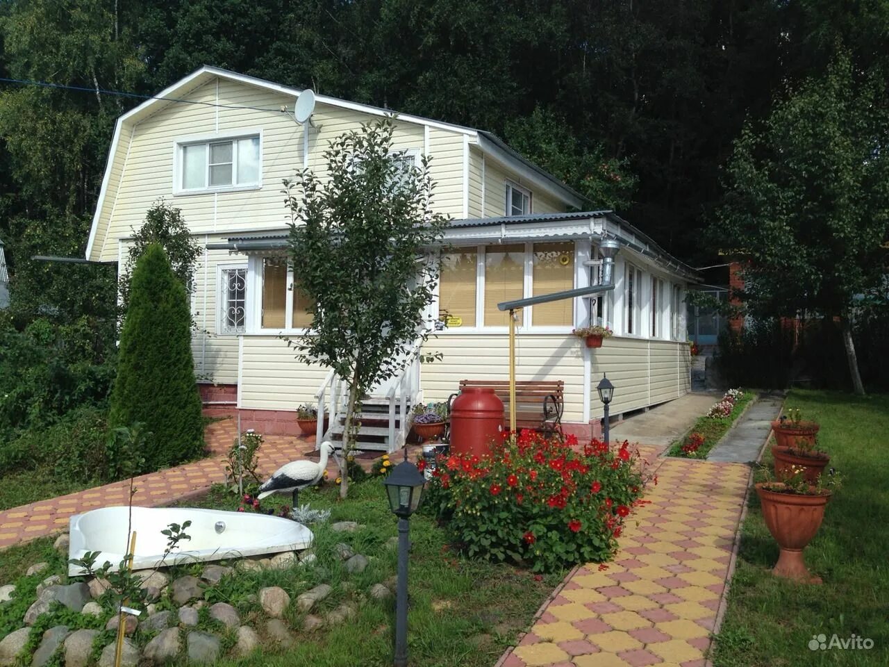 дача сезонного проживания. тини хаус в скандинавском стиле. дача сезонного проживания. каркасный загородный дом. дача сезонного проживания.