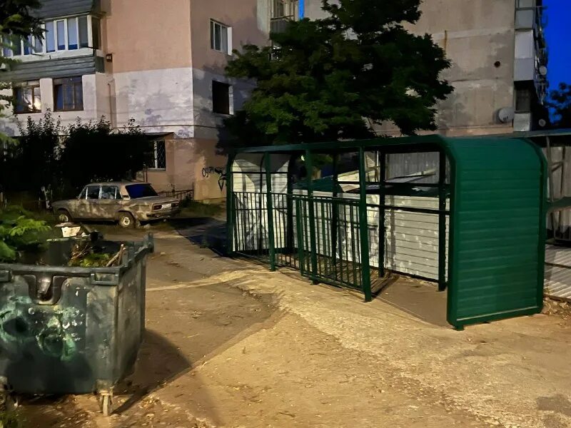 Авария на трассе евпатория. Сакское озеро. Авария в крыму евпатория саки. Авария трасса евпатория саки. Чп саки сегодня.