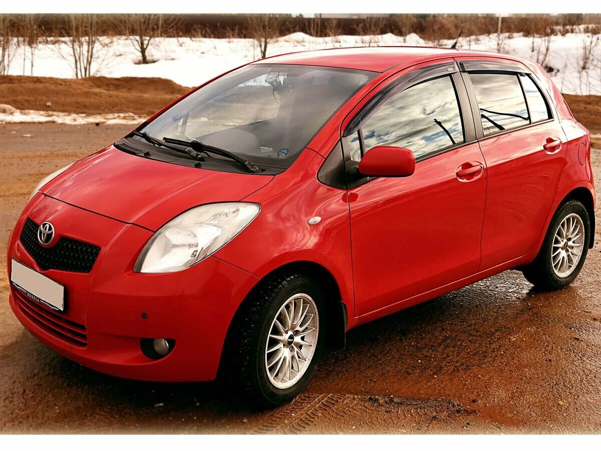 Тойота ярис продажа. Toyota Yaris 2008. Тойота Ярис хэтчбек 2008. Toyota Yaris II 2008. Тойота Ярис 2008 красная.