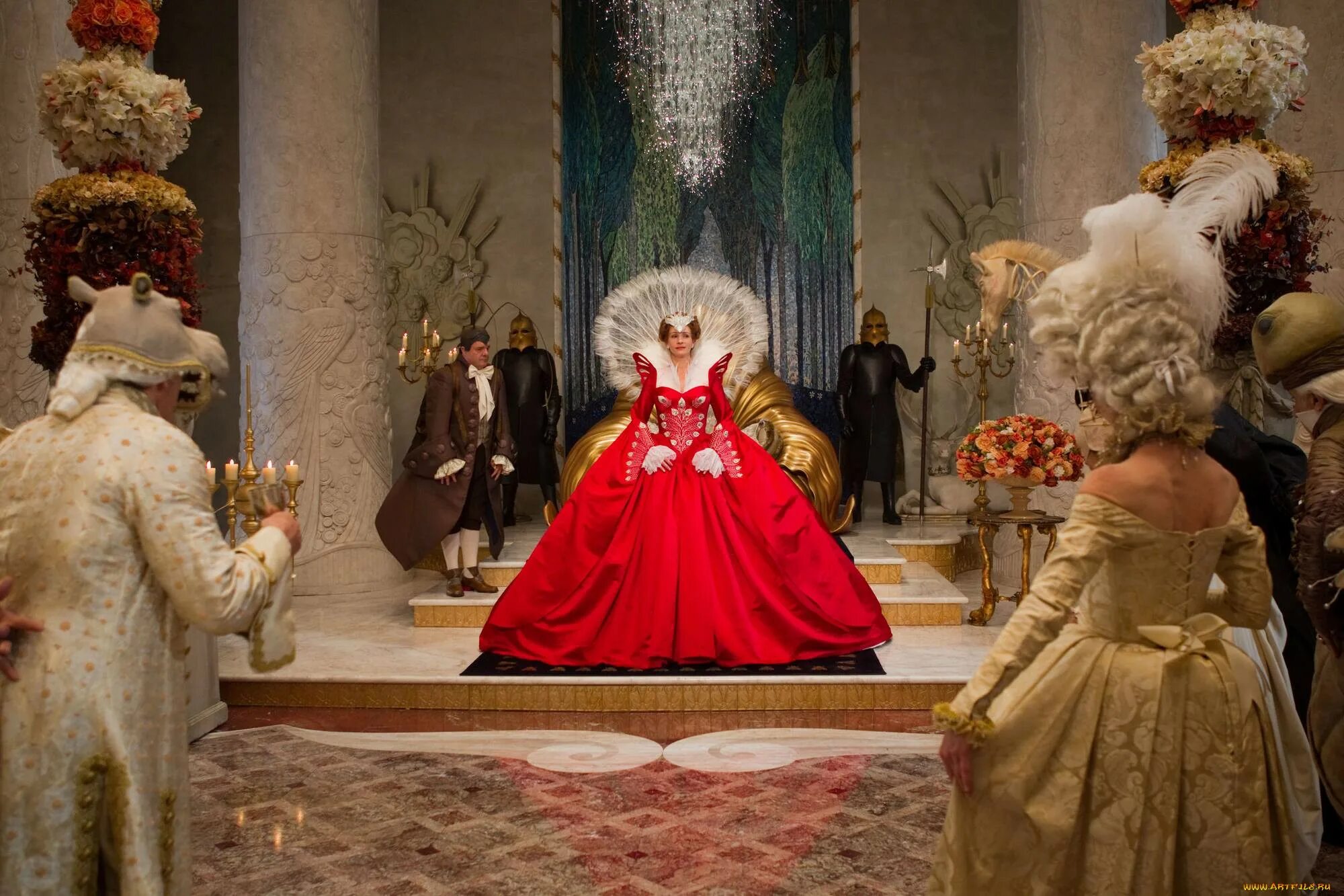 Джулия робертс белоснежка и месть гномов. Mirror mirror movie. Белоснежка месть гномов принц. Белоснежка и семь гномов фильм 2012. Лили коллинз белоснежка.