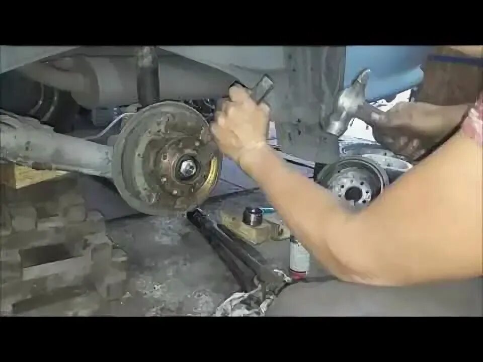 Замена заднего подшипника Toyota Carina AT211как не сломать шестерню абс - YouTu