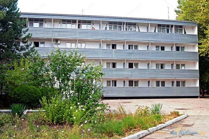 Анапа санаторий голубая бухта. Отель ява анапа. Заброшенные здания в сукко. Заброшки анапы сукко. Витязево анапа заброшенный санаторий.