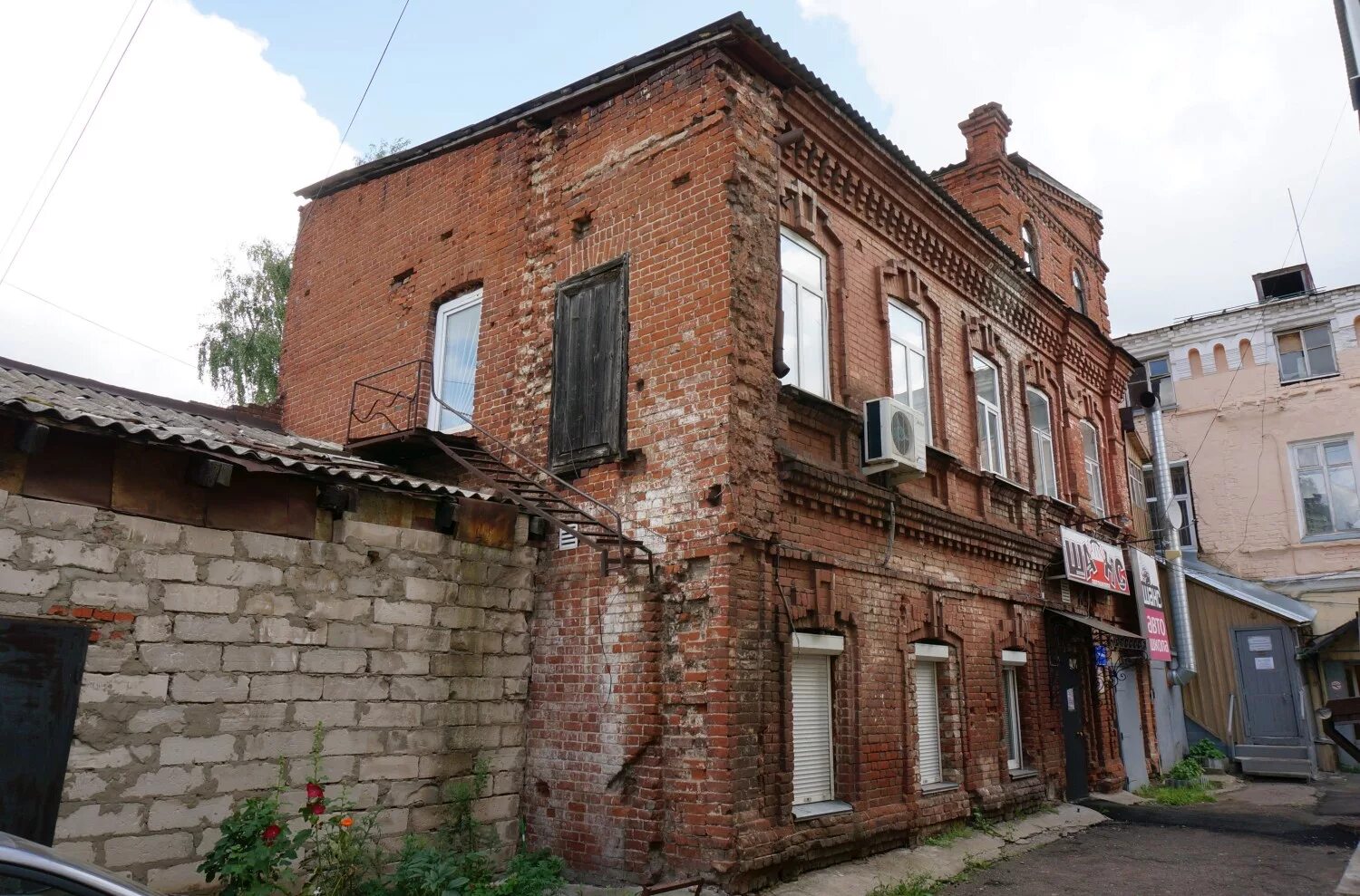 Сарапульское медицинское училище. Город сарапул улица горького 20. Горького дом 18 сарапул. Сарапул ул горького 18. Улица горького сарапул.