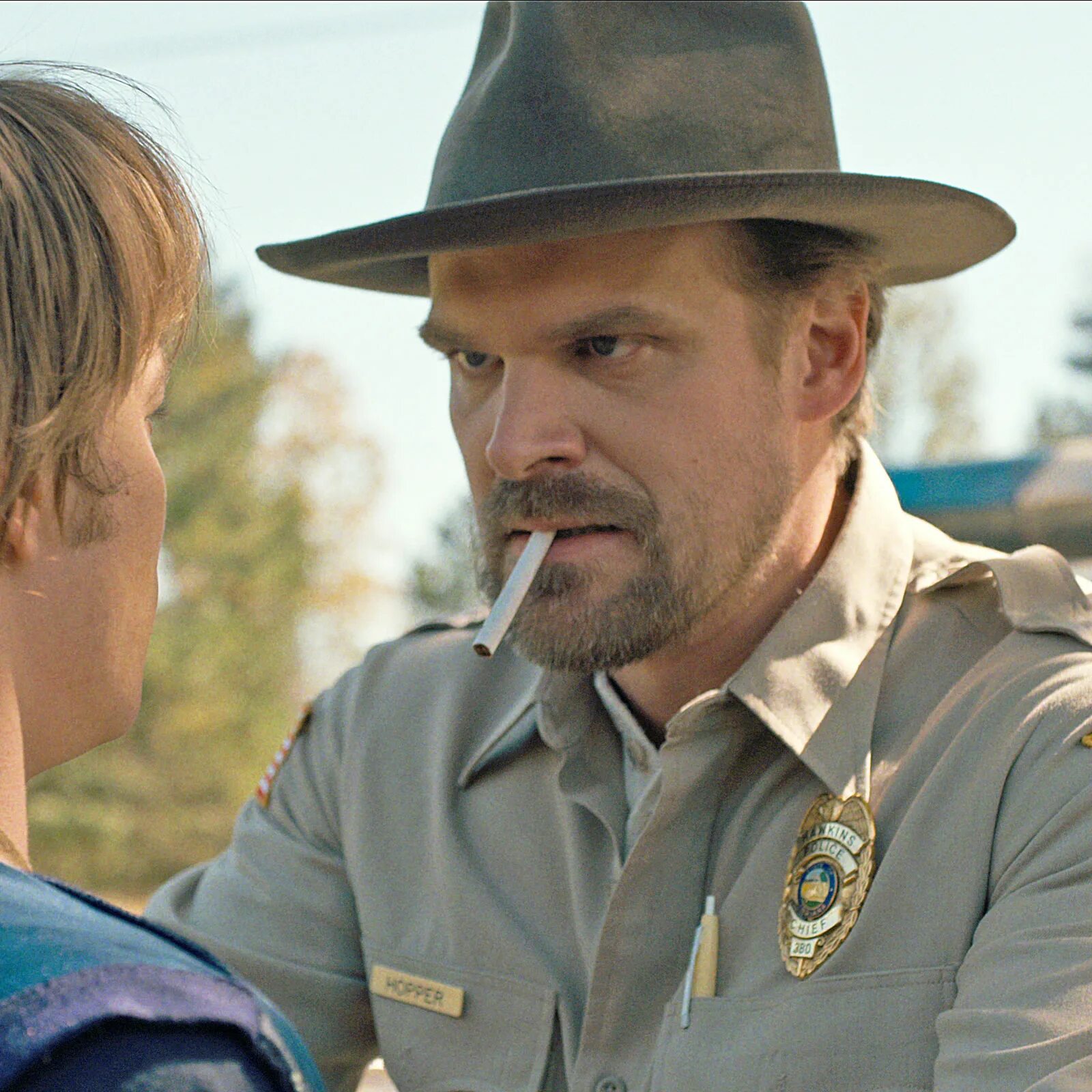 Дэвид харбор очень странные дела 4 сезон. Шериф джим хоппер. Netflix stranger things 4. Шериф джим хоппер. Дэвид харбор очень странные дела 4 сезон.