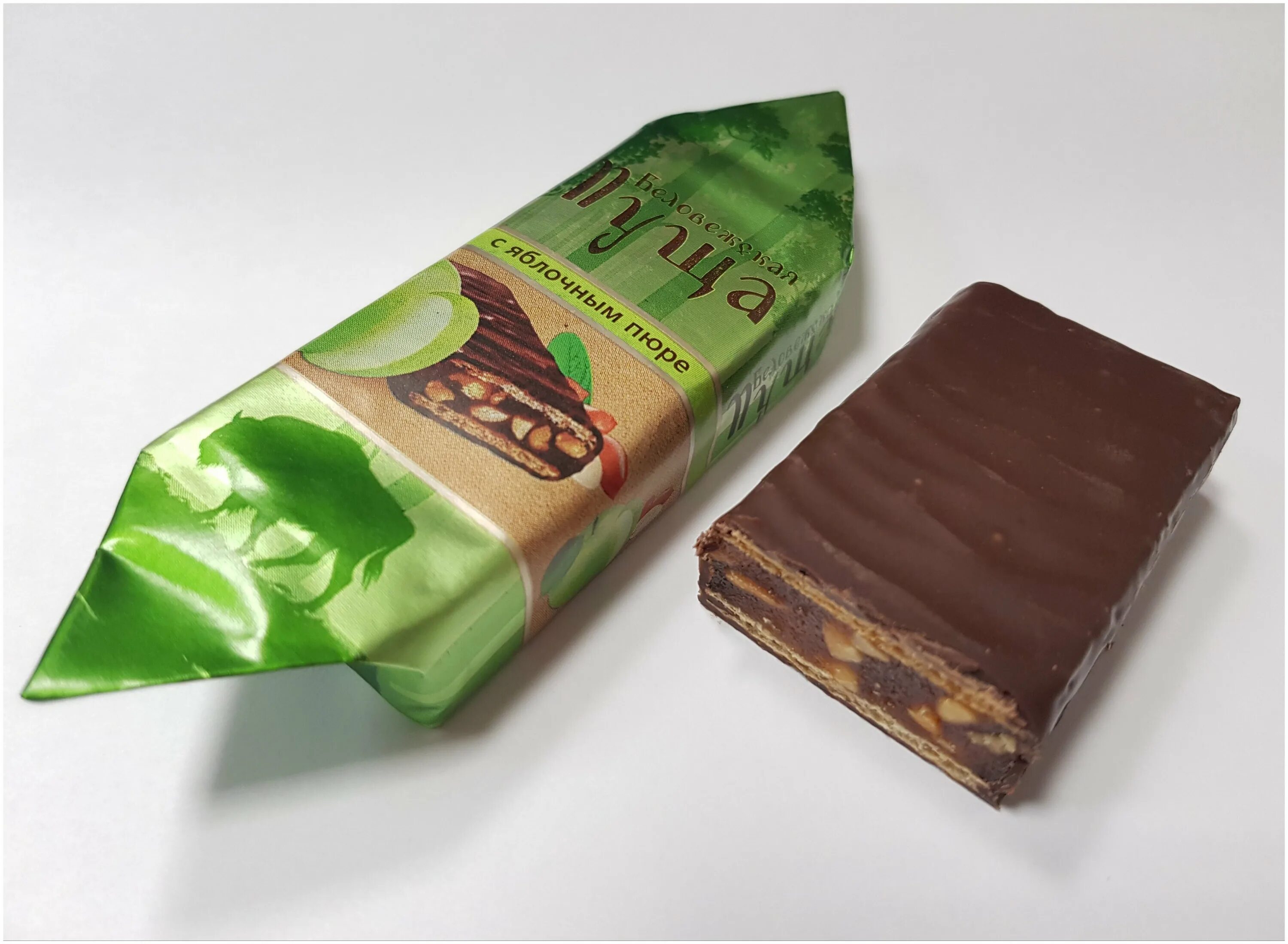 конфеты беловежская пуща с яблочным пюре. конфеты коммунарка беловежская пуща с клюквенным пюре. конфеты беловежская пуща коммунарка. коммунарка беловежская пуща с яблочным пюре. конфеты беловежская пуща коммунарка.