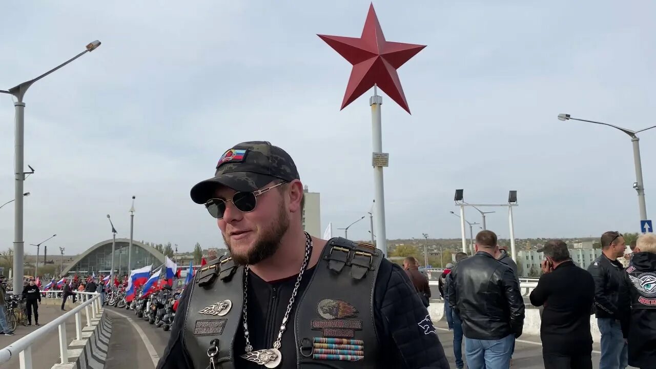 Казачий гуманитарный конвой. Театральная площадь в лнр луганск 2021. Лнр 2020. Марки лнр. Лнр 2020.