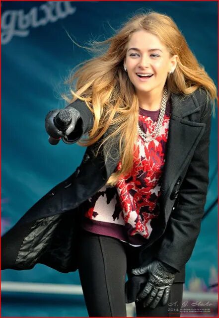 кавер группа солистка мулатка. солистка кавер. солистка кавер. певица софия уриста. дорина меркюри бэнд.