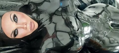@rubberdollemma OnlyFans Profile. 