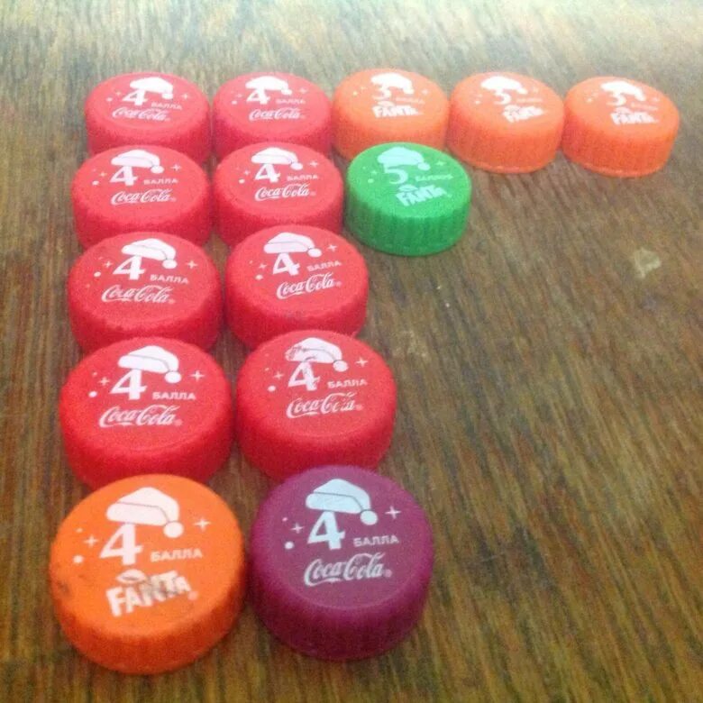 Крышка фанта. Крышки с баллами. крышки с баллами кока кола. крышка от фанты. крышка от coca cola.