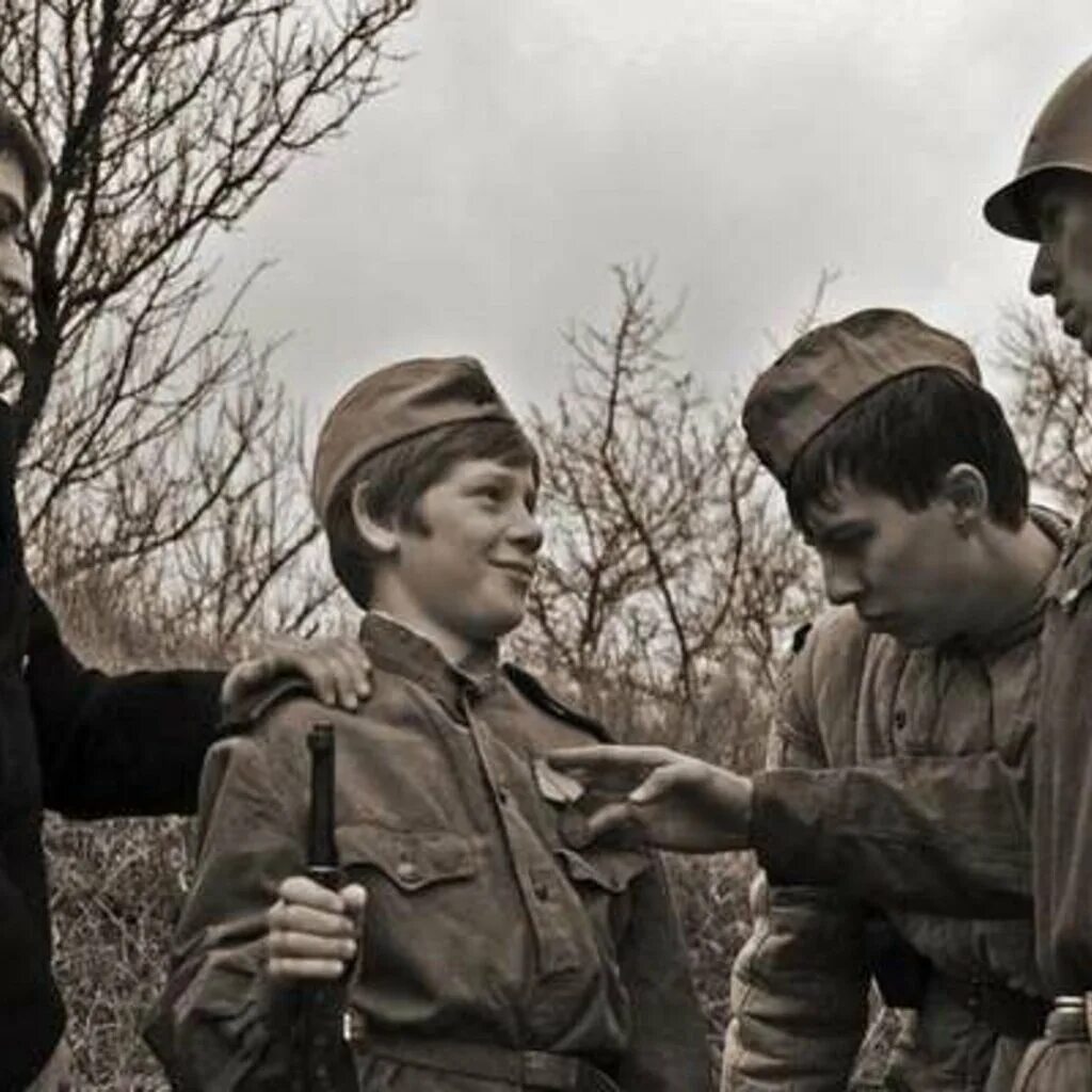 Кинофильмы о войне. Подростки на войне 1941. Короткое видео юные