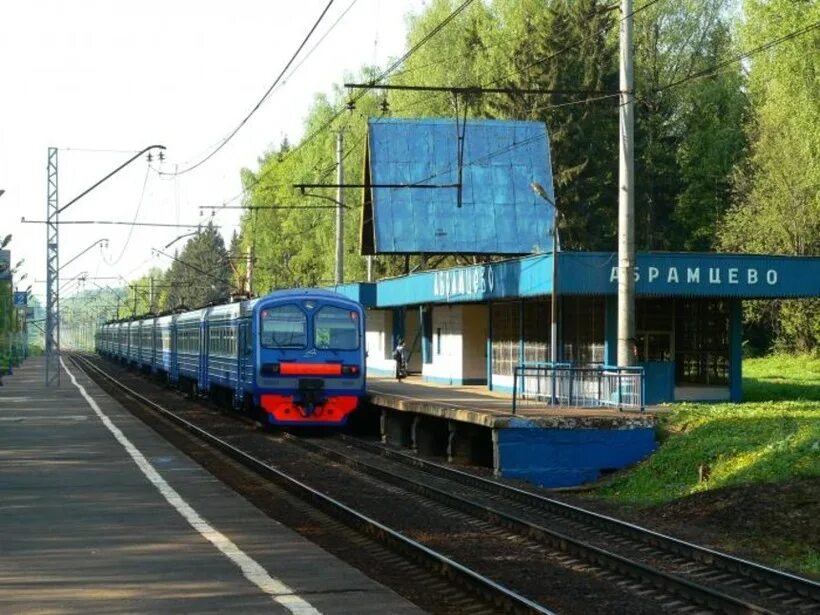 Платформа зил тульская. Эд2т. Казанский вокзал электропоезд эд4м. 342. Эд4м 0161.