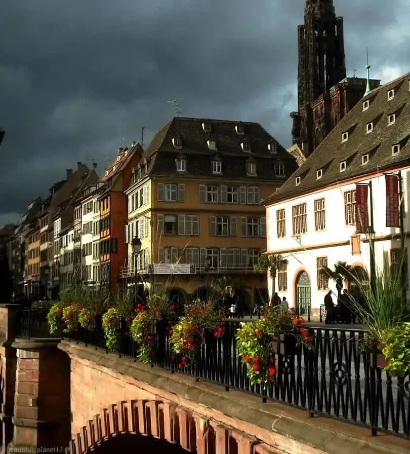 Страсбург город во Франции. Страсбург Германия. Страсбург центр города. Страсбург улочки. Страсбург фото