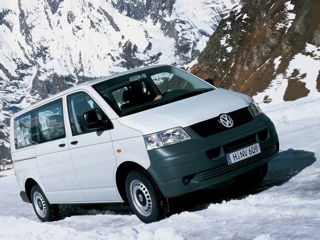 Купить т5 фольксваген 1.9. Фольксваген Транспортер t5. VW Transporter t5 2003. VW Transporter t5 2009. Фольксваген Транспортер 5.